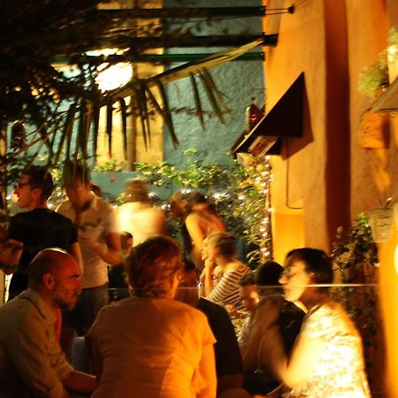 Albergue Revolutum Hostel Саламанка Екстериор снимка