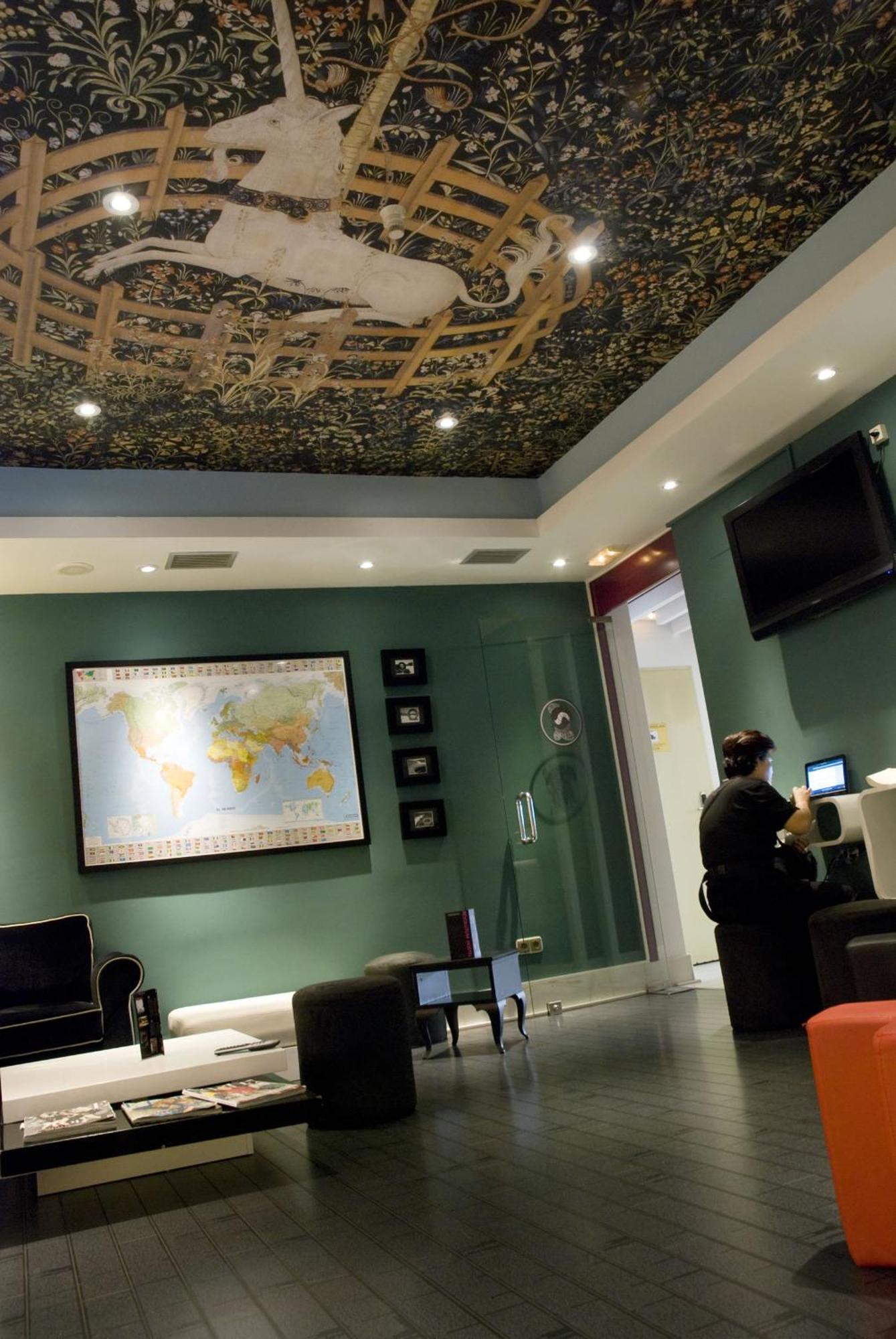 Albergue Revolutum Hostel Саламанка Екстериор снимка