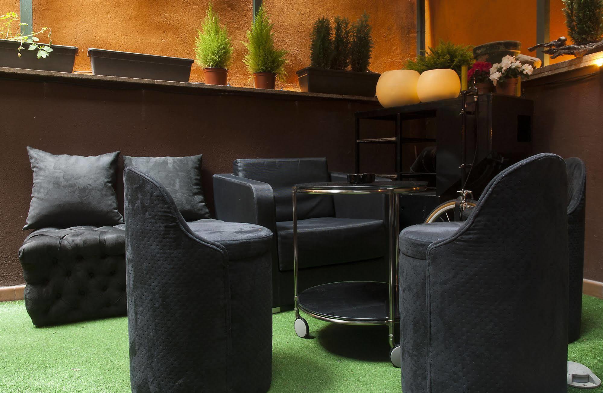 Albergue Revolutum Hostel Саламанка Екстериор снимка