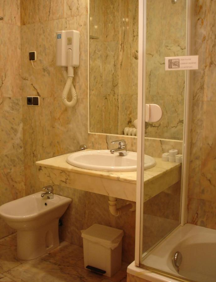 Albergue Revolutum Hostel Саламанка Стая снимка